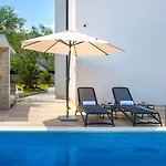 Апартаменты Estate 2 - Island Krk By Guide