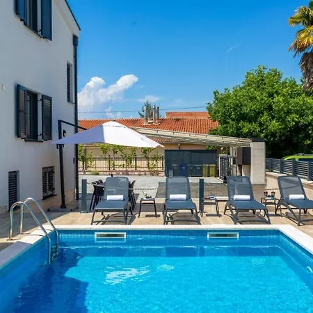 Estate 2 - Island Krk By Guide Appartamento